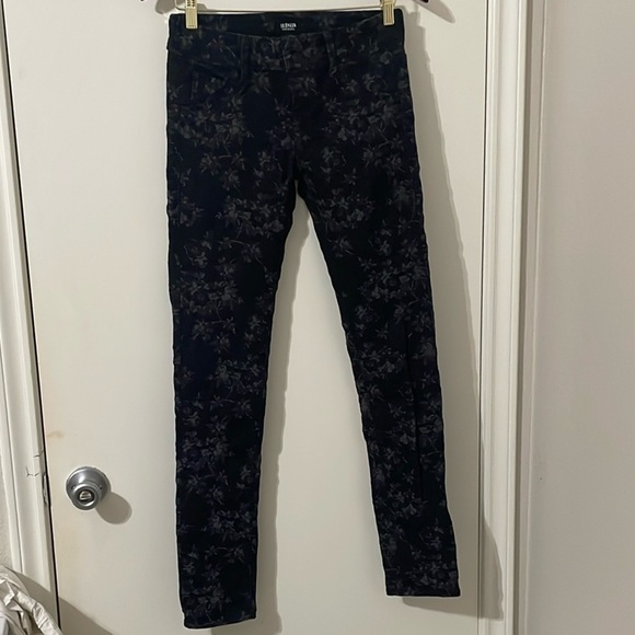 Hudson Collin Skinny Midrise Jeans Size 26 Black with Floral Pattern - Picture 2 of 8